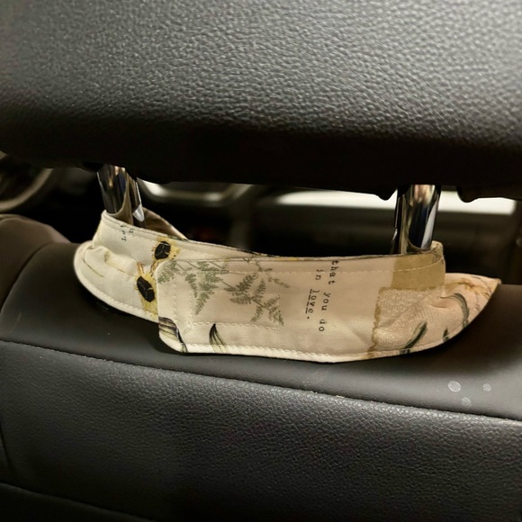 Car Trash/Utility Tote Bible Verses Floral 9” w x 4”d x 12” l 10” strap Handmade - Picture 4 of 11